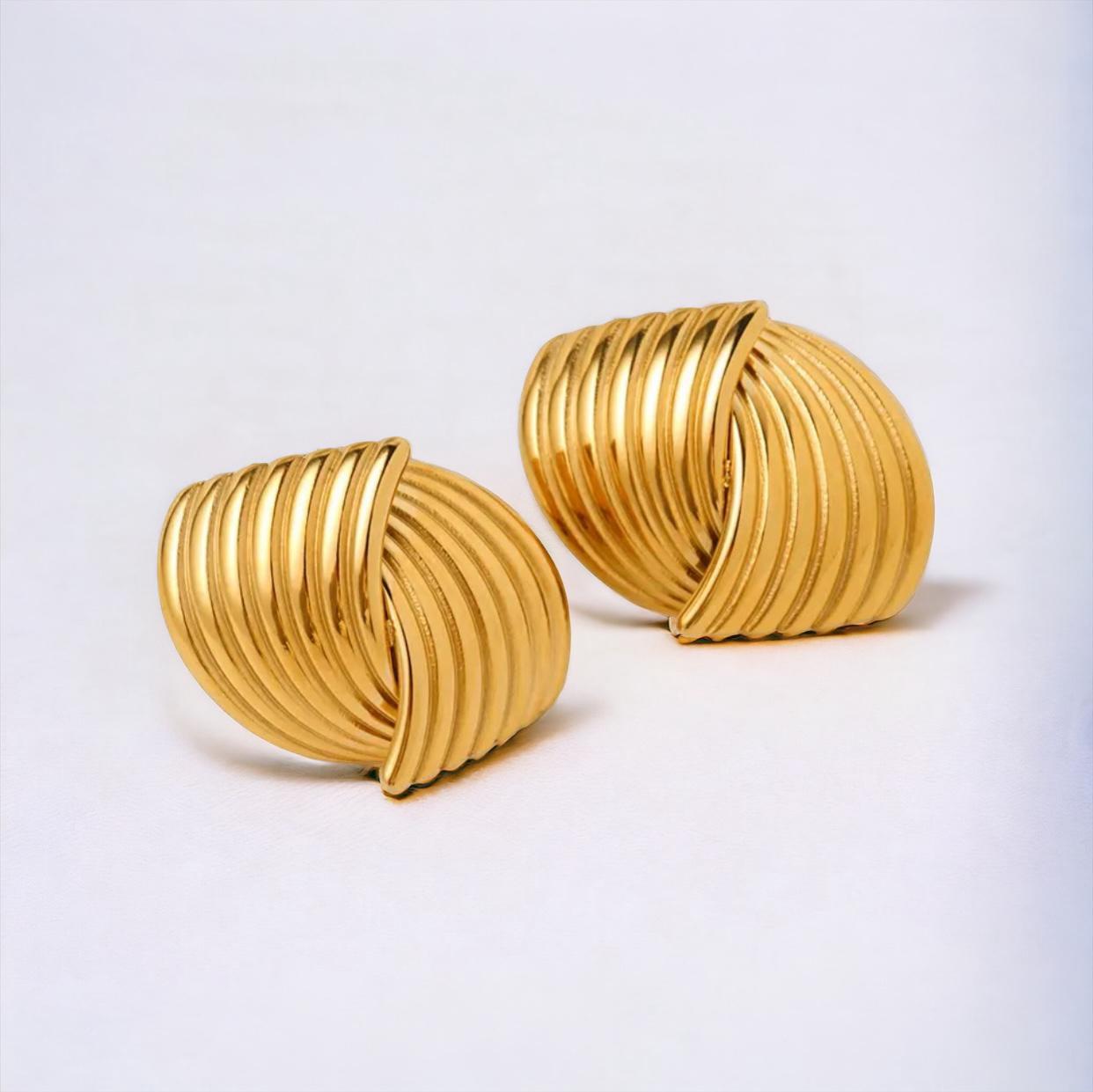 NATALIA - GEOMETRIC SHORT EARRINGS