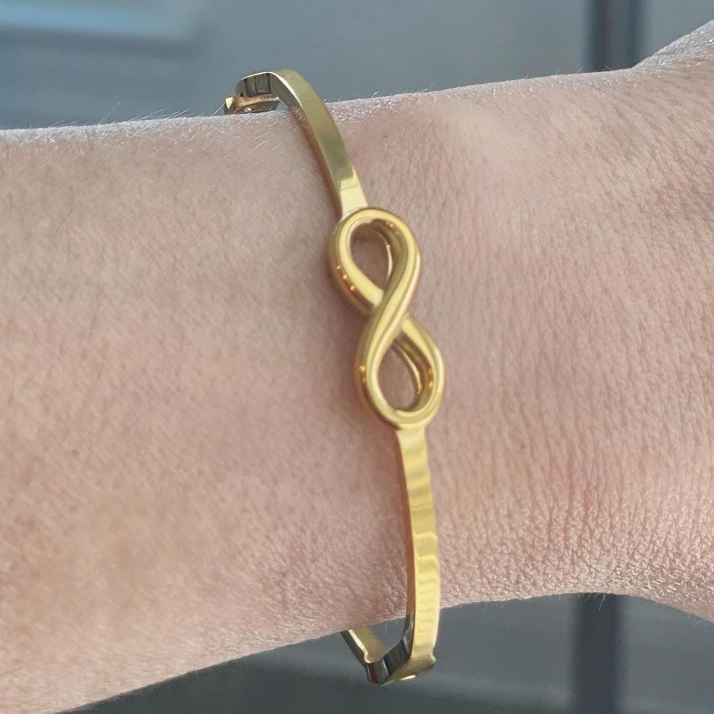 INFINITE - BRACELET WITH INFINITY SYMBOL