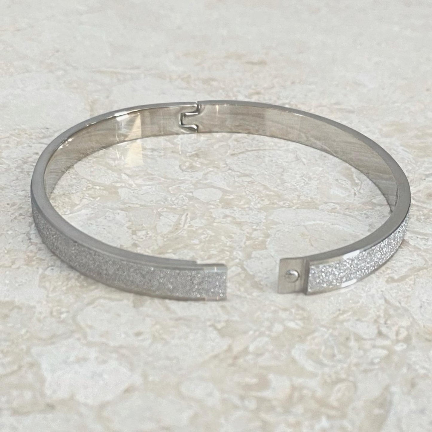 SIMPLICITY - ELEGANT SIMPLE BRACELET