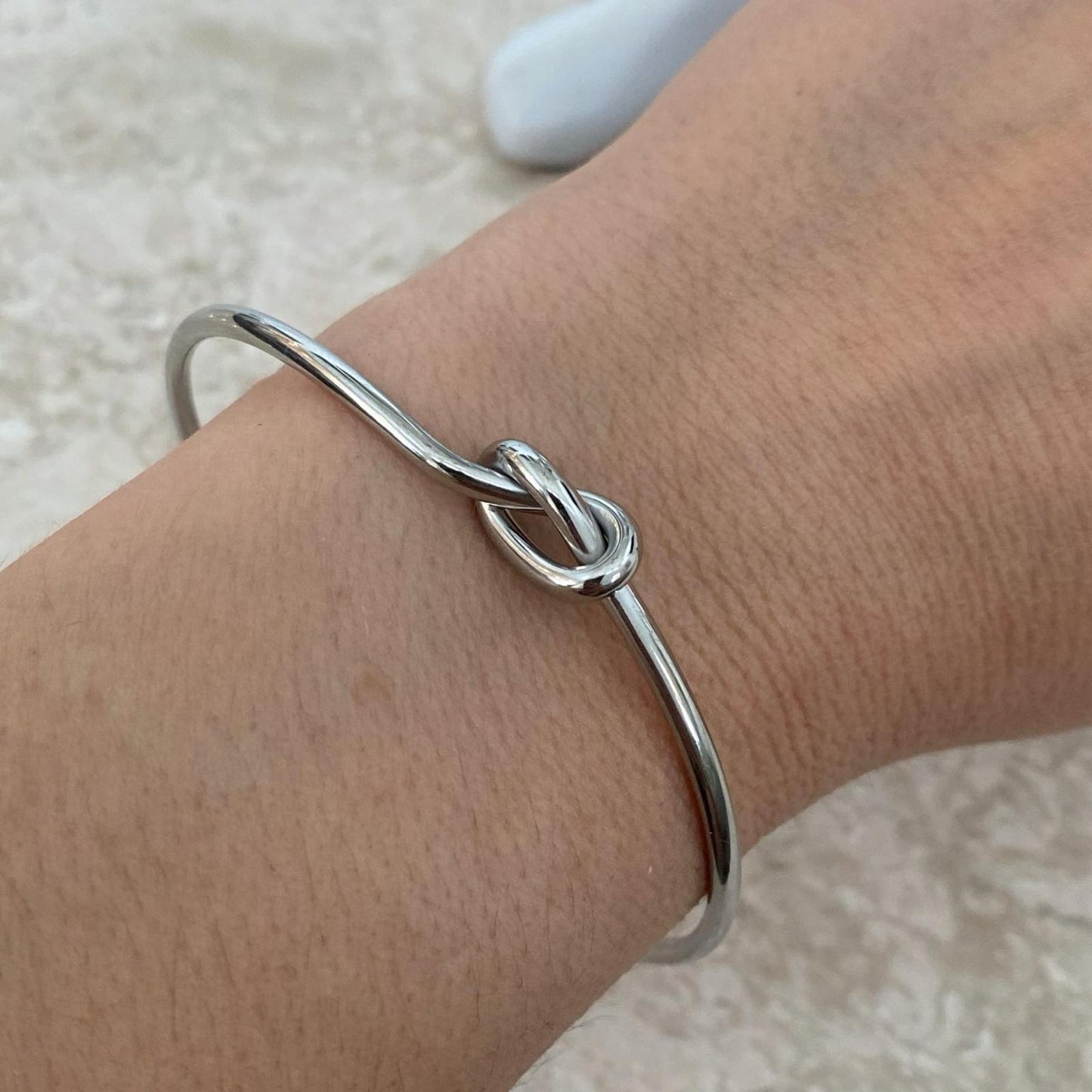 ARIA - PULSERA AJUSTABLE CON NUDO (PLATA)