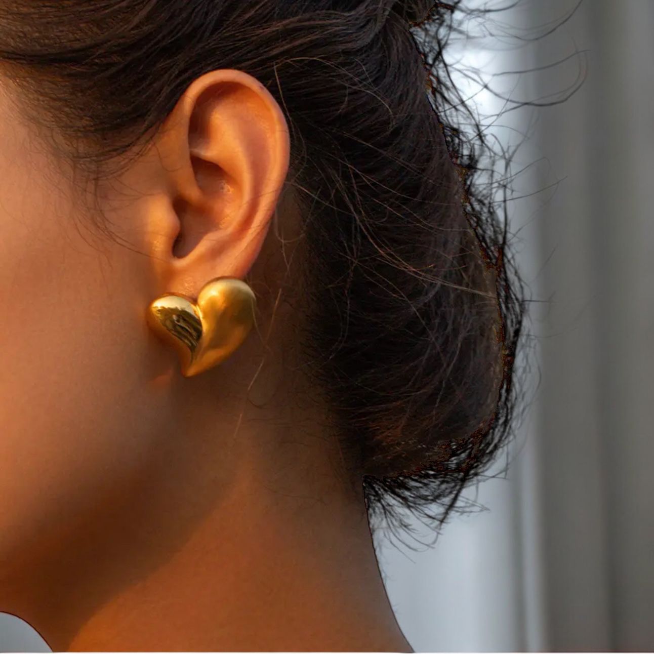 AMELY - LARGE HEART-SHAPED EARRINGS